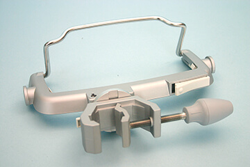 Braun Universalklemme/Wandhalterung